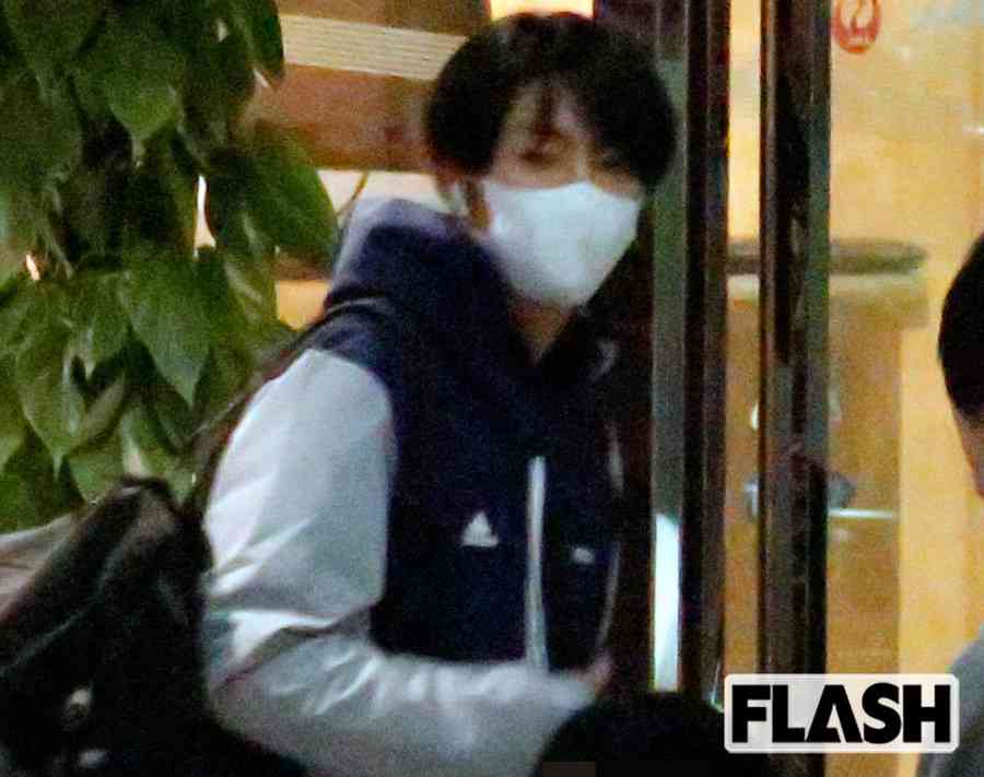 相葉雅紀「つき合いは5年以上」彼女とトイプードルが待つ家　