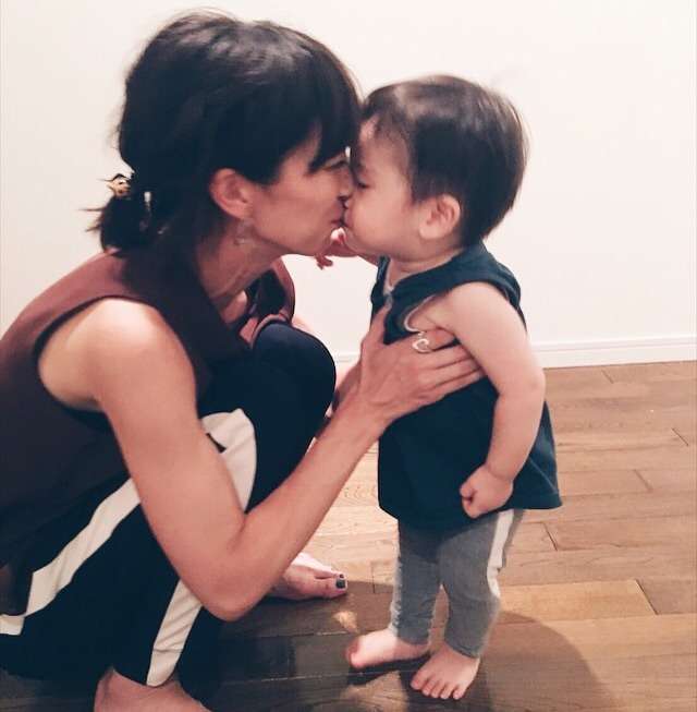 安田美沙子　1歳3カ月長男とのキス写真公開「良くないのは分かってるのですが」