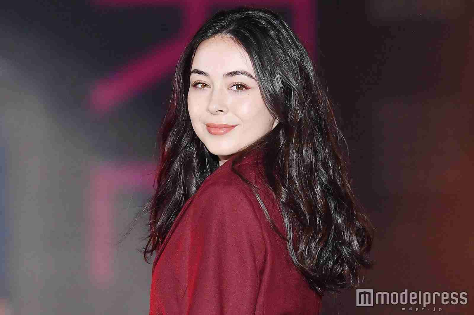 “後藤久美子の長女”エレナ・アレジ・後藤、圧倒的美貌かがやく　ガルアワでランウェイ＜GirlsAward 2018 A／W＞