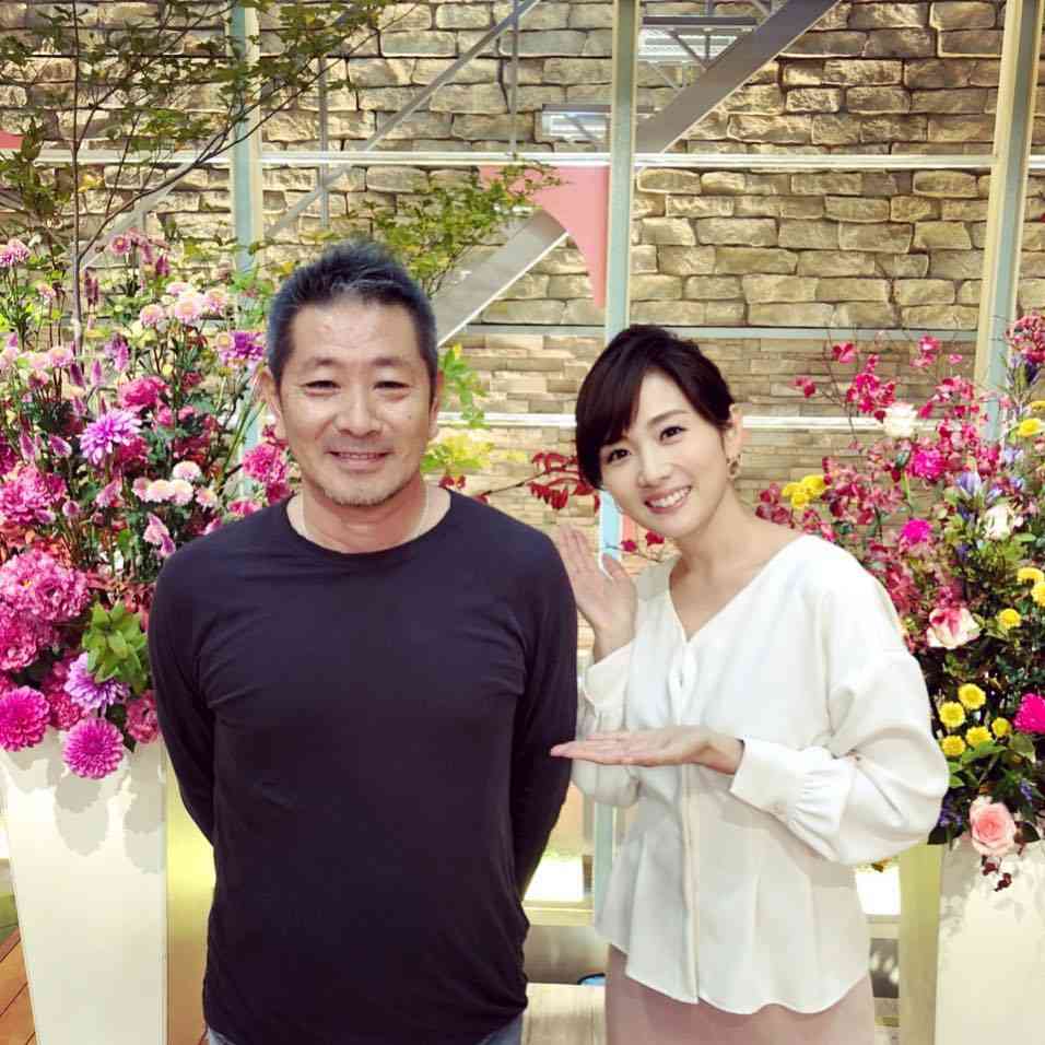 高島彩 on Instagram: “サタデーステーション本日もお付き合い頂きありがとうございました☺️放送作家の下尾さん✨めざまし時代からの仲ひよっこの頃から育ててもらっております?#色々なコメント#思いはそれぞれ#いいんです、いいんです、#優しさはしっかり届いております#ありがとうございます☺️”
