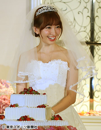 年内結婚説が浮上している小嶋陽菜 デビュー10周年記念日に発表か
