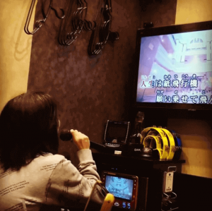 鬼束ちひろ、AKB48熱唱動画にファン騒然「カラオケのレベルを超えている」(1ページ目) - デイリーニュースオンライン