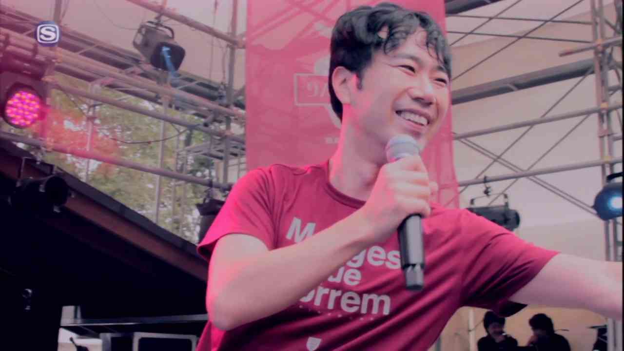 藤井隆 - I just want to hold you @ りんご音楽祭2016 - YouTube