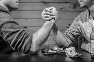  極端な人の7つの特徴・極端な人とうまく付き合う５つの方法-Mayonez