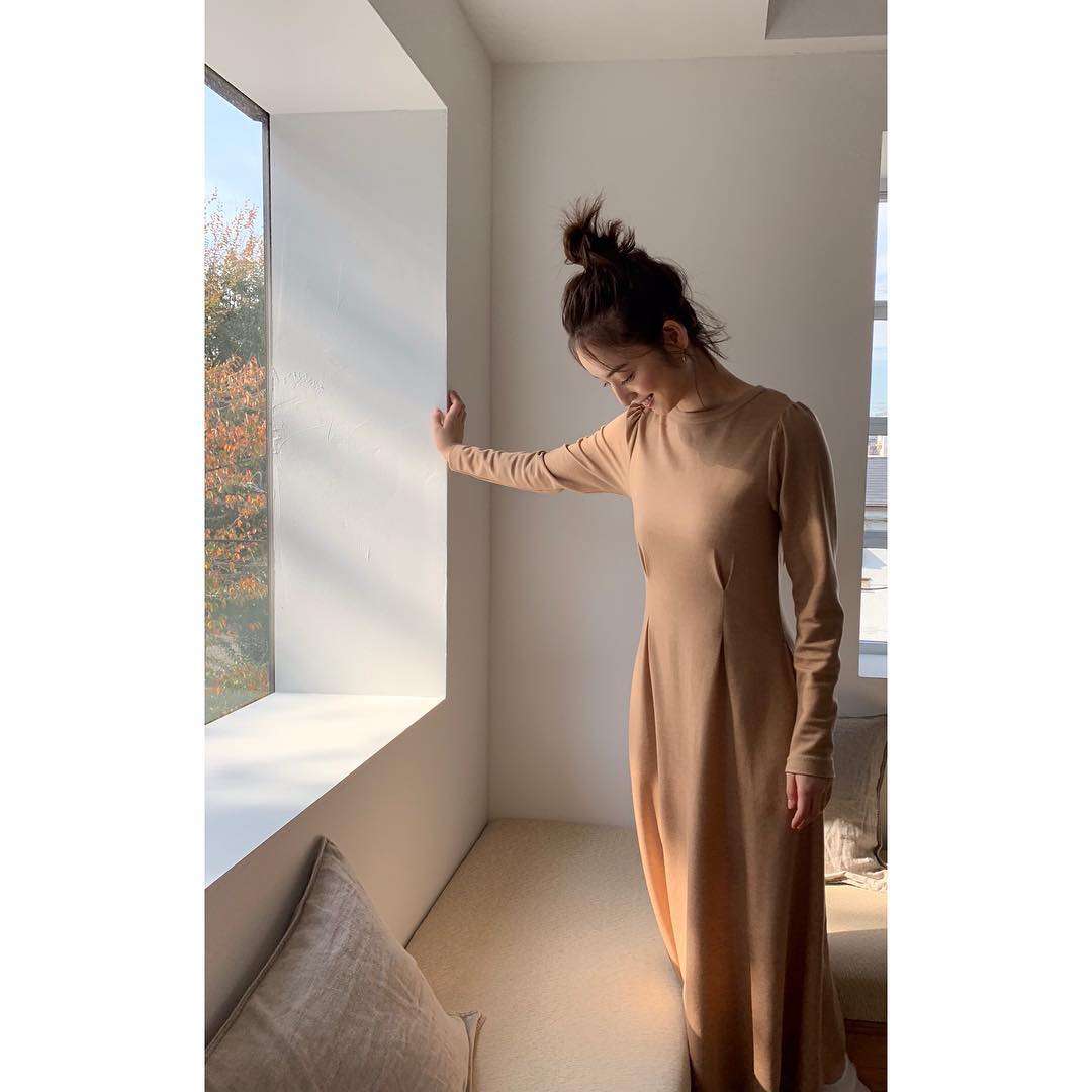佐々木希、美しいボディラインに称賛の声殺到「スリムなボディ」「本当に妊娠してた？」