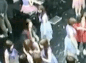 白石麻衣写真集22度目の重版で33万部突破「異常事態」ロングヒット