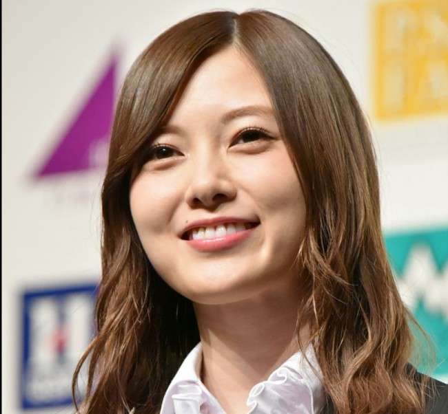 白石麻衣写真集22度目の重版で33万部突破「異常事態」ロングヒット