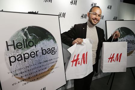 H&M、プラ製袋を廃止＝環境配慮、有料紙バッグに