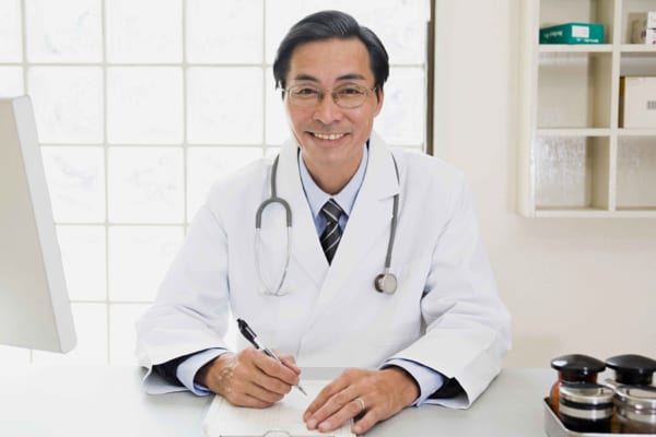 「1分診療で薬を大量に処方」　医者を信用できないリアルな理由とは