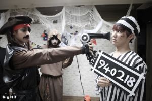 【画像あり】BTS(防弾少年団)が、ナチス強制収容所「アウシュビッツのユダヤ人被害者」のハロウィンコスプレをしていた ｜ 保守速報