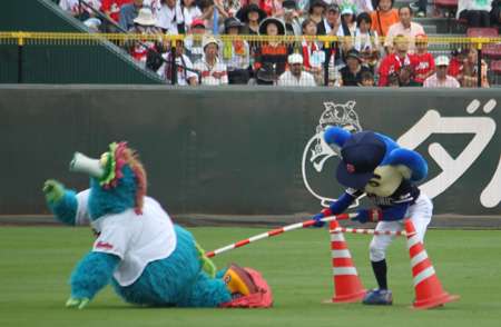 プロ野球選手、球団マスコットの画像を貼りましょう