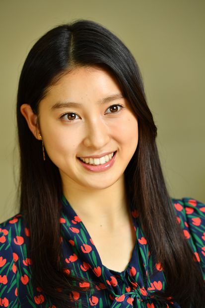 目の位置が上の人