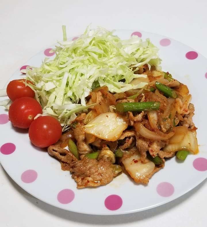 nazu★ on Instagram: “今日のお料理❤豚キムチ?玉ねぎとにんにくの芽も入れて?#豚キムチ #ニンニクの芽　#自炊女子 　#自炊 　#今夜のおかず 　#晩ご飯 　#クッキング 　#料理好き 　#いただきます 　#お腹いっぱい 　#ごちそうさまでした”