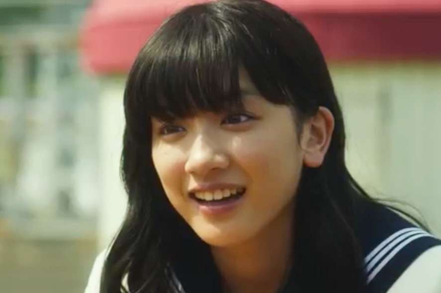 かわいい～！ 永野芽郁の“女子高生”ショットにファン歓喜「学校いたら毎日幸せ！」