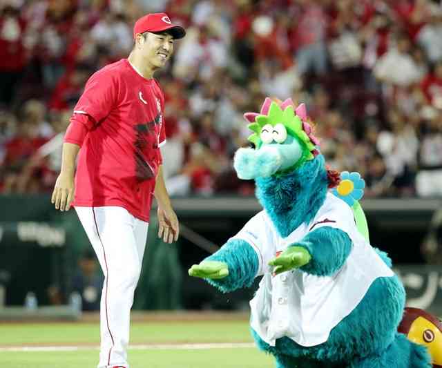 プロ野球選手、球団マスコットの画像を貼りましょう