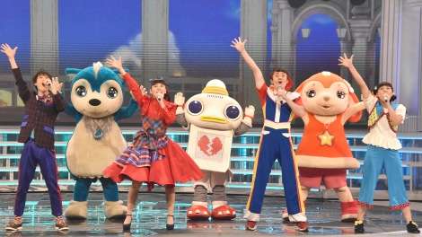 画像・写真 | 【紅白リハ】セクゾン佐藤＆キンプリ平野、ハイタッチでキッズコーナー盛り上げる 3枚目 | ORICON NEWS