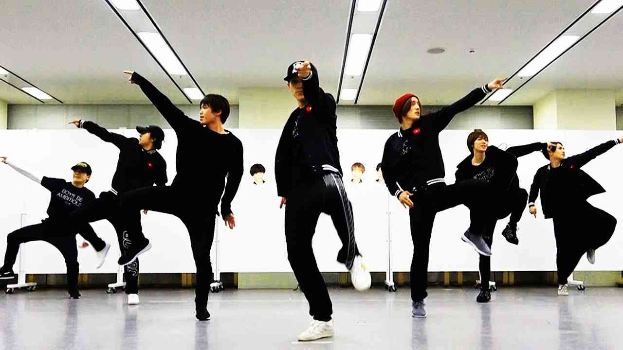 Travis Japan【ダンス動画】Happy Groovy (dance ver.) - YouTube