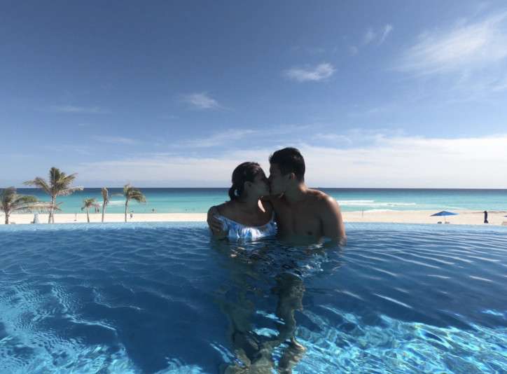 亀田和毅、妻・シルセさんとカンクン旅行へ　ラブラブキスショットを公開「奥さんと一緒におる時が一番幸せ」