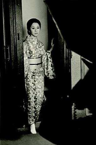 昭和の美人タレントの画像を貼ってください