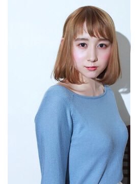 目の位置が上の人