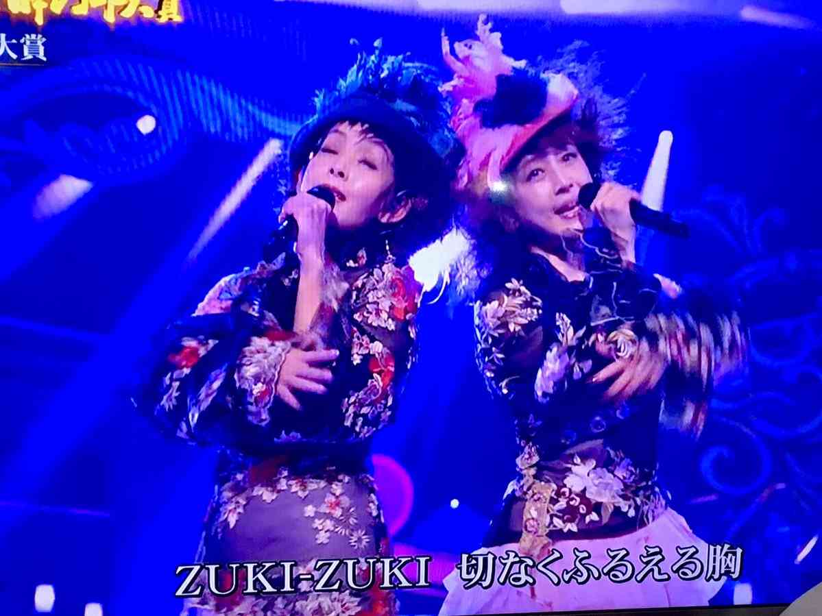 レコード大賞　Winkのビジュアルが話題に