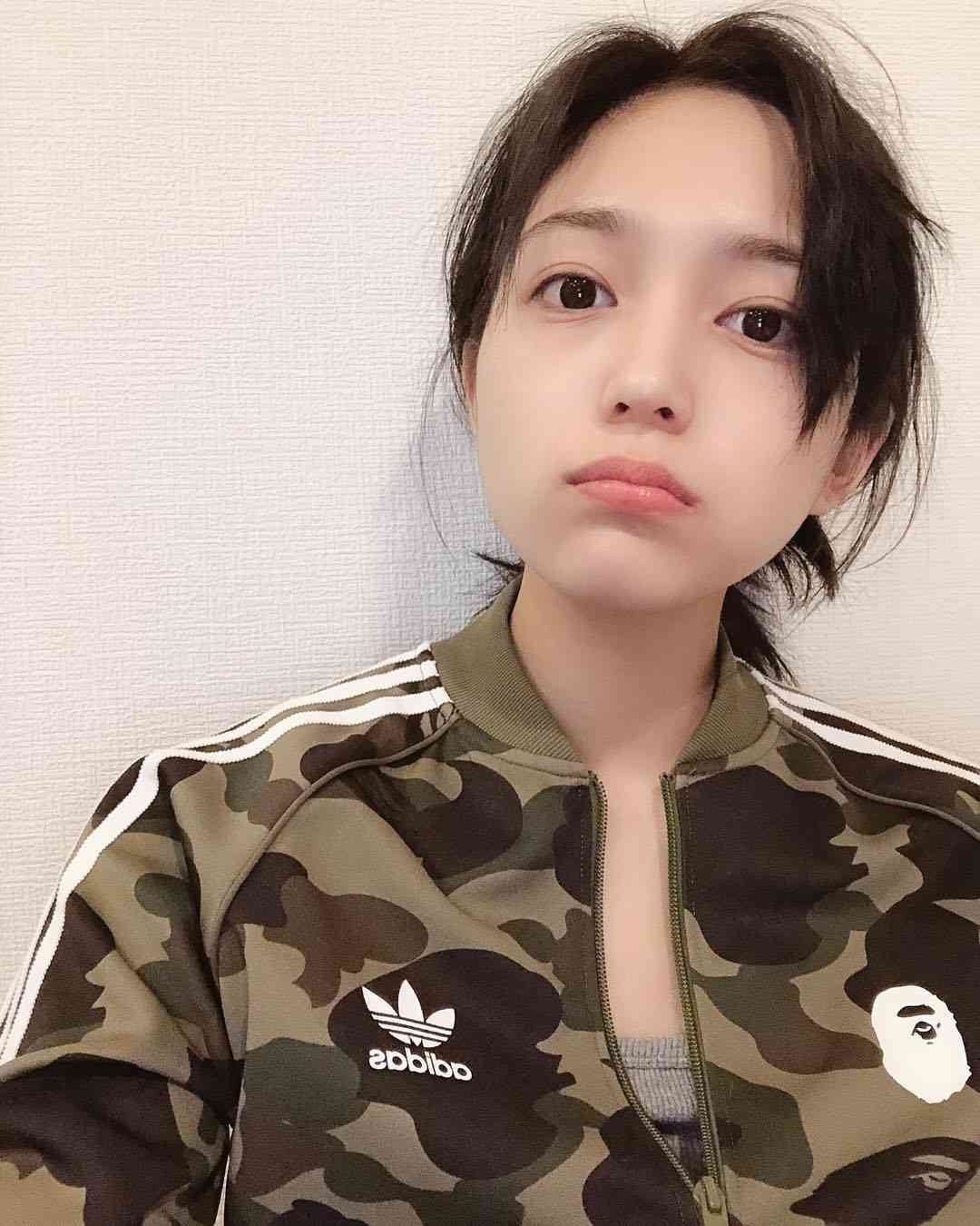 「イケメン」「なんて透明感」川口春奈のナチュラル＆ボーイッシュな姿に注目集まる