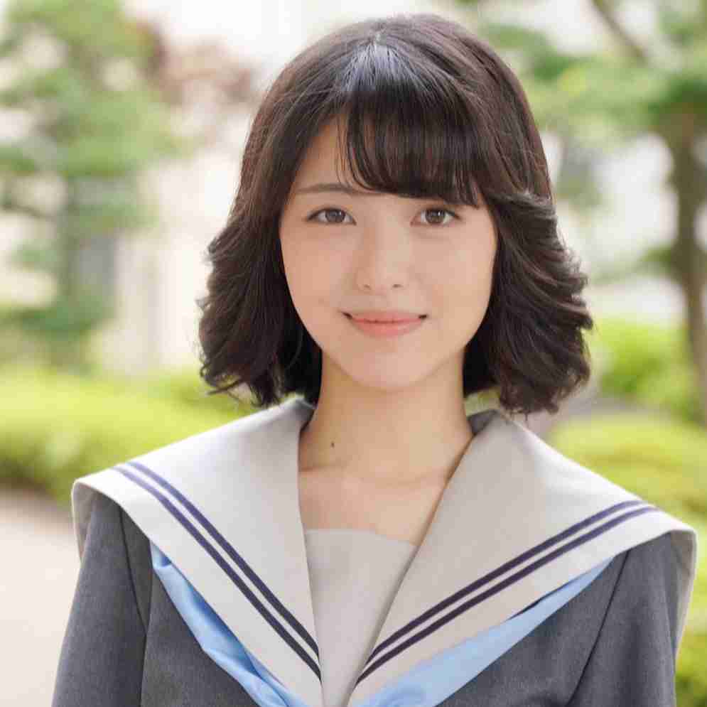 浜辺美波 聖子ちゃんカット セーラー服姿が 可愛過ぎ と話題に ガールズちゃんねる Girls Channel