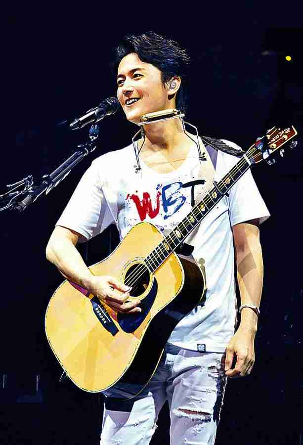 福山雅治、50歳誕生日にライブ弾き語りアルバム発売