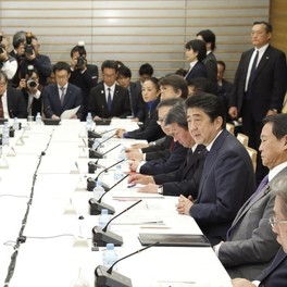 70歳就業、義務化検討＝法制化へ来夏実行計画-政府