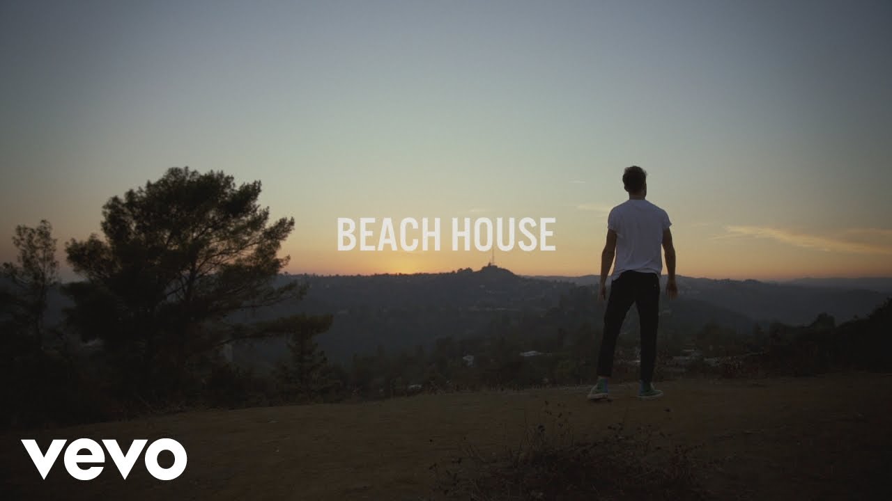 The Chainsmokers - Beach House - YouTube