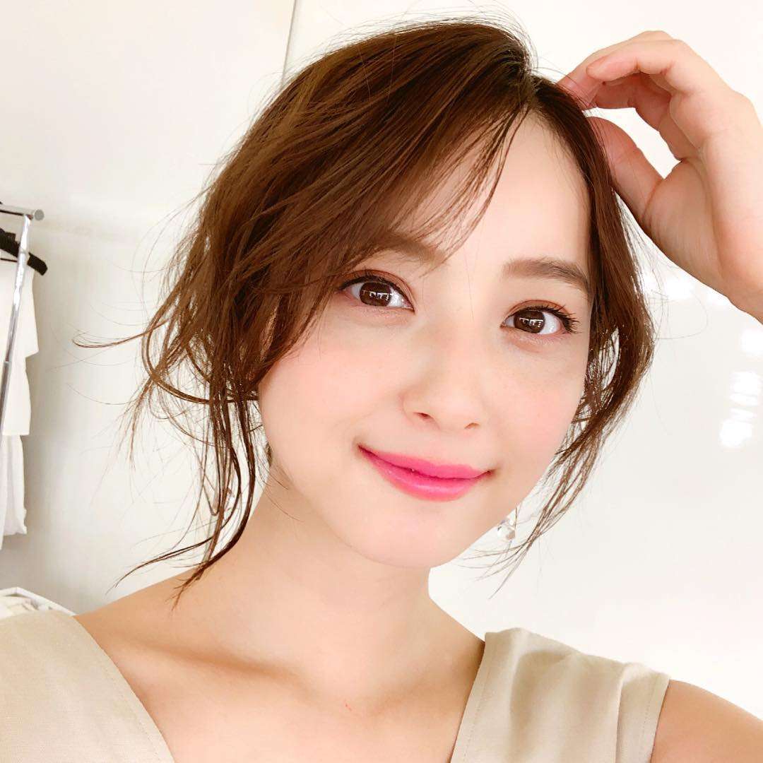 佐々木希のドアップ写真が異次元の美しさ 「あなたは女神ですか?」とファン崇拝