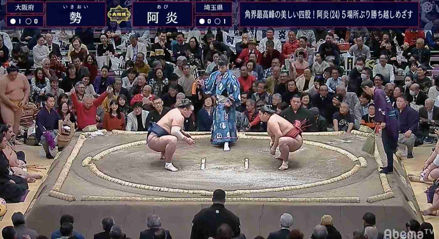 国技館に響き渡る「YES高須クリニック」　5回連呼＆土俵下の本人バンザイで館内騒然（AbemaTIMES） - Yahoo!ニュース