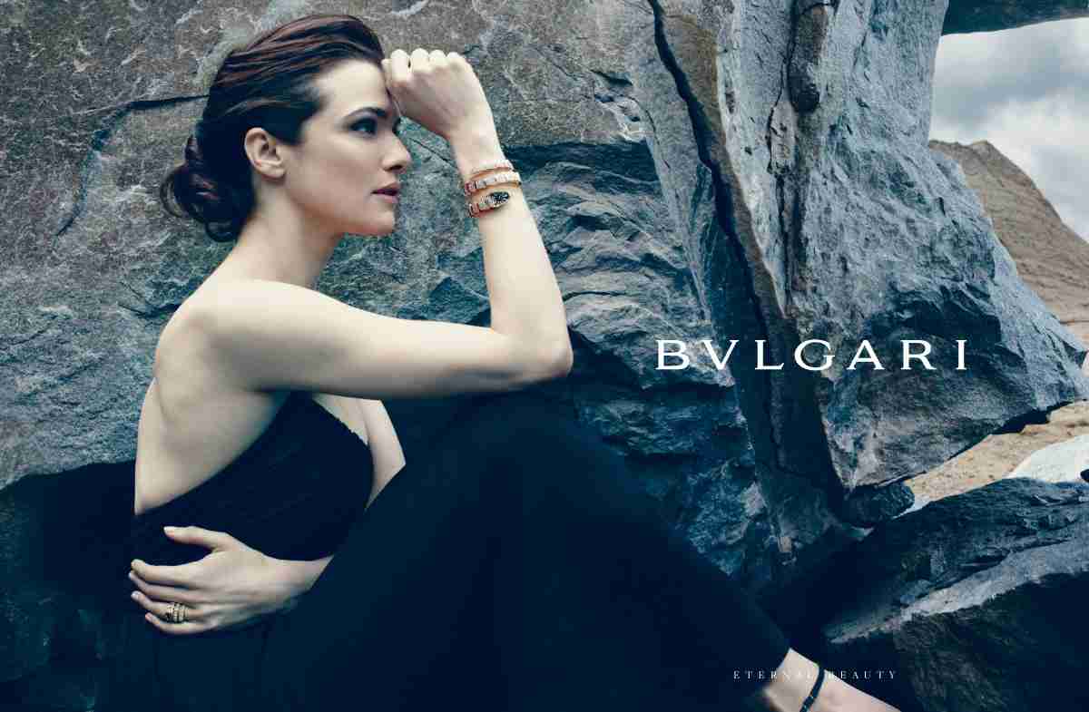 橋本環奈メモリアル写真集に期待の声 先行公開カットに「美しすぎる!」 