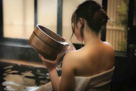 混浴に喜ぶ彼氏に嫌悪感を抱く女性　その理由に「考えすぎだと思う」の声