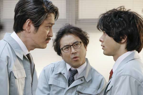 中村倫也、「LIFE！」に再登場！ ムロツヨシ動画人気投票スタート 2枚目の写真・画像 | cinemacafe.net