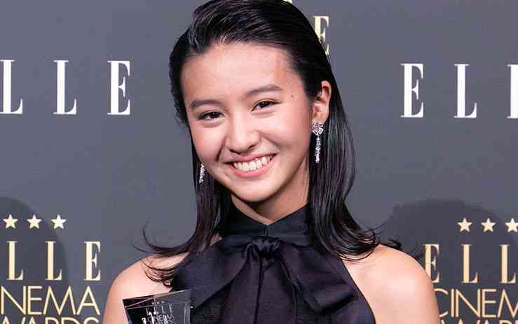 「足ほそっ！ながっ！顔ちっちゃ」Koki,スキニーデニムのすらり美脚に絶賛の声 | AbemaTIMES
