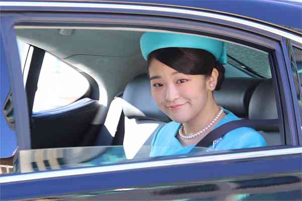 「美智子さまが眞子さまロマンスに終止符」英国紙報道で小室圭さんのVIP待遇も剥奪か｜ニフティニュース