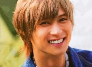 マッチ（近藤真彦）の肩に肘をついて話す…失礼行為が目に余るA.B.C-Zのメンバーとは