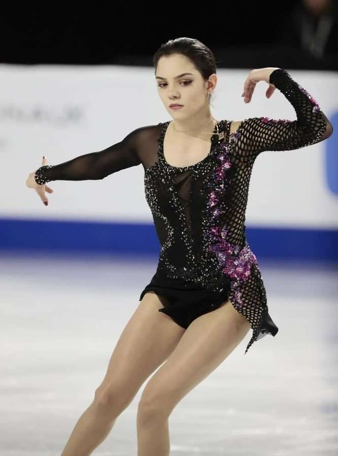 メドベージェワ選手、羽生結弦選手とのロマンス「推理小説のよう」