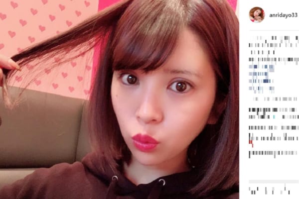 坂口杏里さん、店で鈴木奈々の写真を使い物議　「失礼すぎる」「詐欺では…」