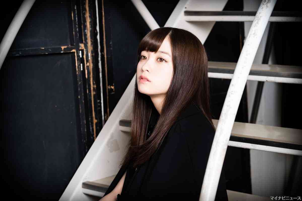 橋本環奈メモリアル写真集に期待の声 先行公開カットに「美しすぎる!」 