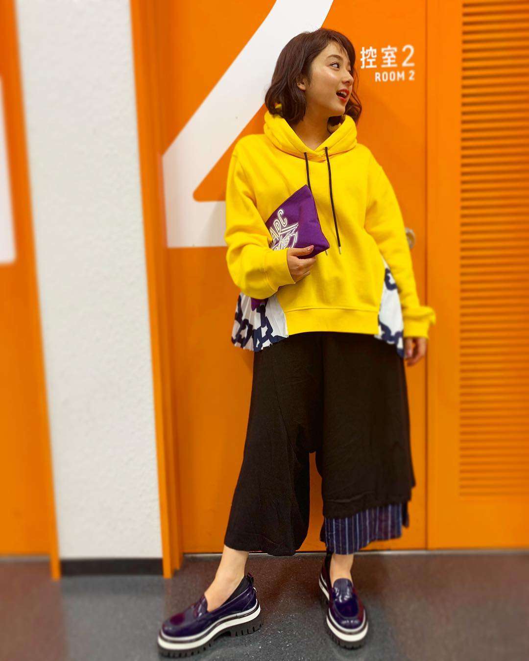 平 祐奈|Yuna TairaさんはInstagramを利用しています:「#祐奈の私服日記 バッグは2年前かな？YunaFamilyに頂いたもの☺️黄色はパワーのある色だね⭐️#ブランドはタグ付けみてねん #ビタミンカラー#MSGM #yohjiyamamoto #marcjacobs#さて #わたくしは #なにをみて話してるんだろうか」