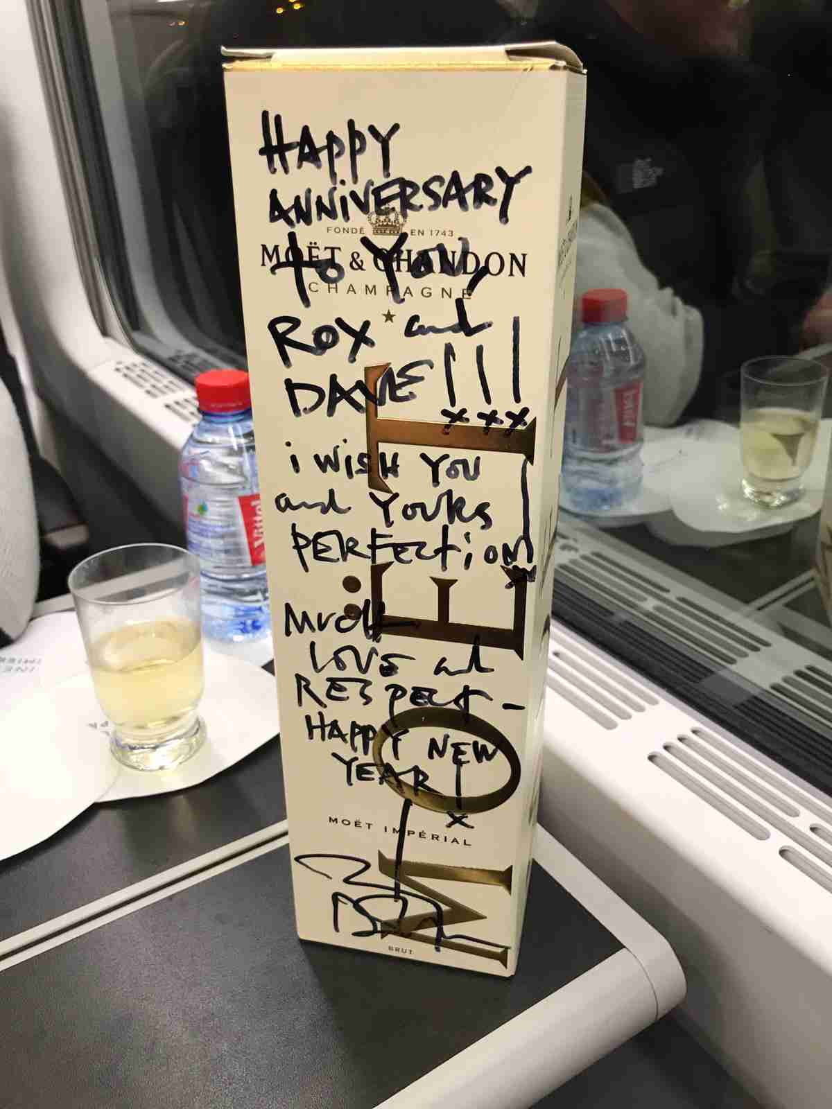 ジョニー・デップ、カップルに列車内で“神対応”