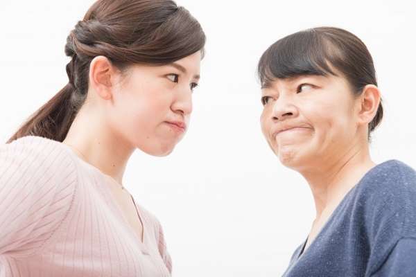 「夫の実家では、嫁は姑の半径1メートル以内にいるべき」和泉節子の意見に非難轟々　「化石みたいな考え方」「時代錯誤」 | キャリコネニュース