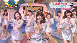 女性アイドルの衣装画像