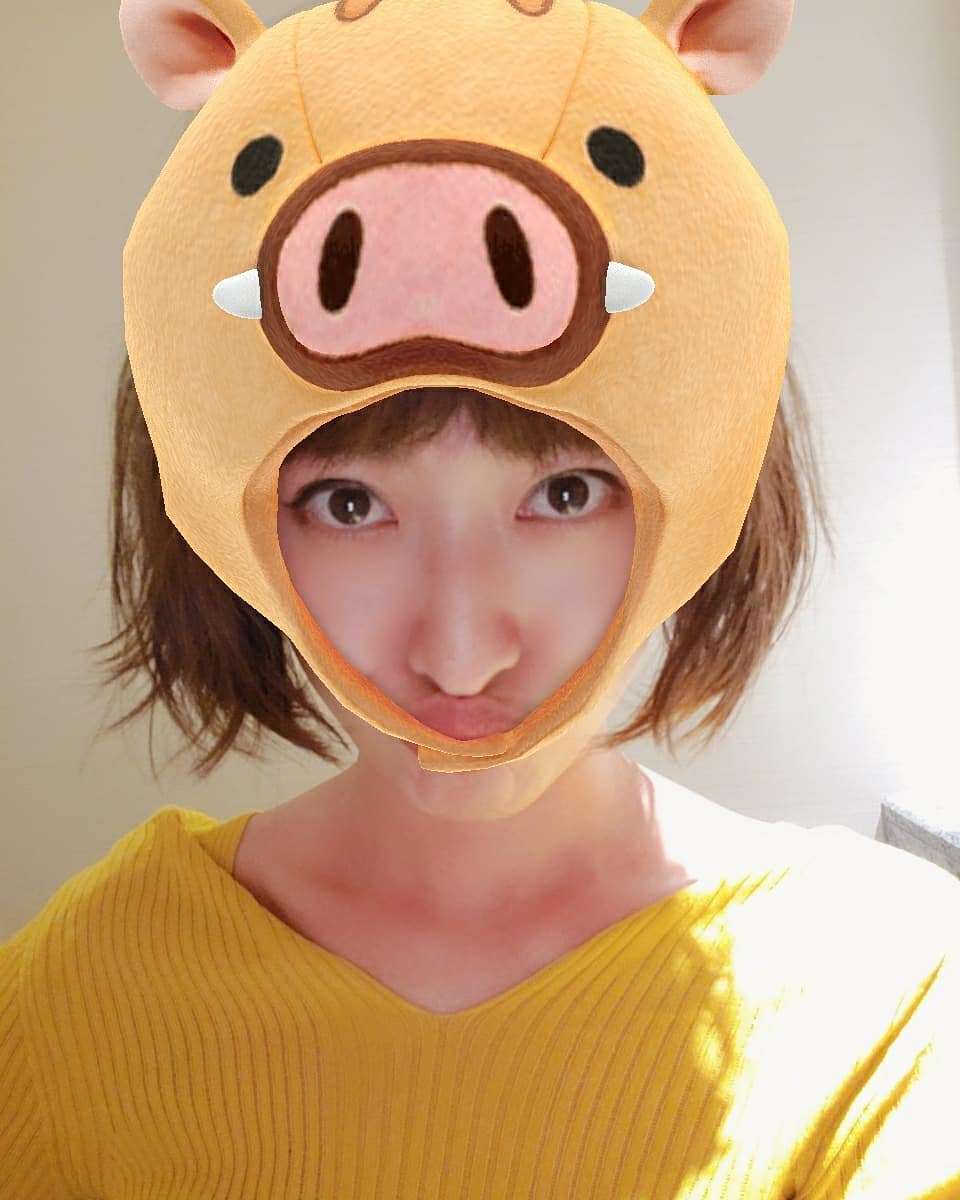 山田優、お茶目なイノシシに変身した“お正月ショット”に称賛の声「めちゃ可愛い」「優ちゃんオモシロすぎ」　