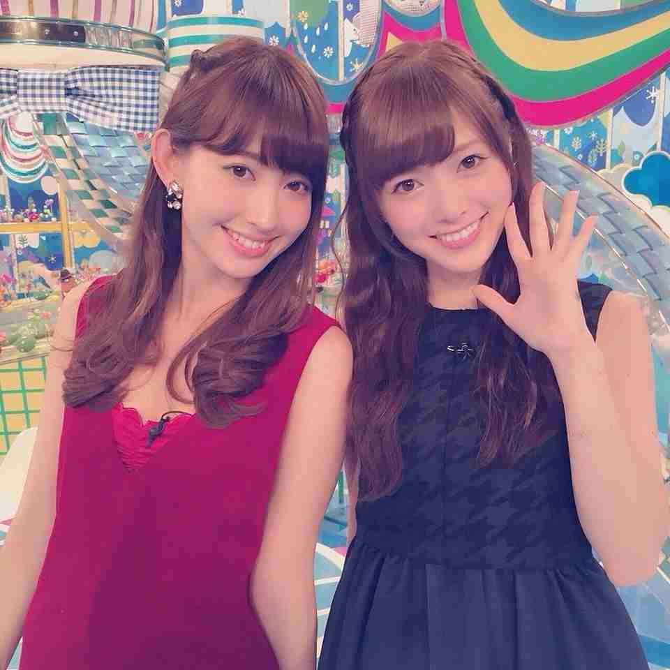 小嶋陽菜、美尻を大胆露出したスイムウェア姿披露「ダイナマイトボディ」「白くてモチモチ」