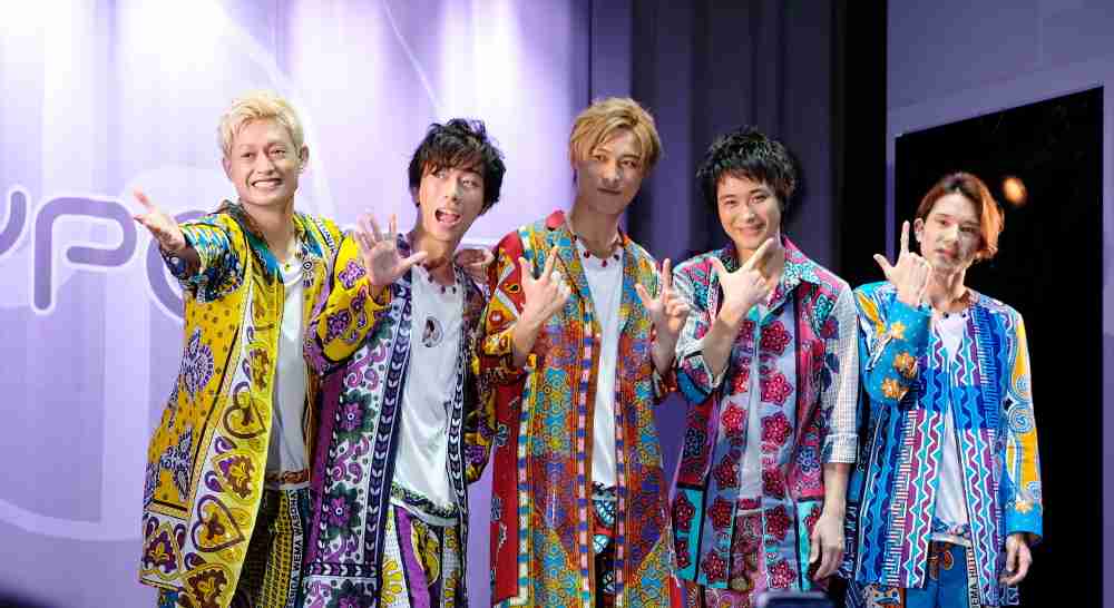 マッチ（近藤真彦）の肩に肘をついて話す…失礼行為が目に余るA.B.C-Zのメンバーとは