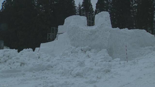 制作中の雪像崩れ 作業員が死亡 新潟 十日町雪まつり | NHKニュース