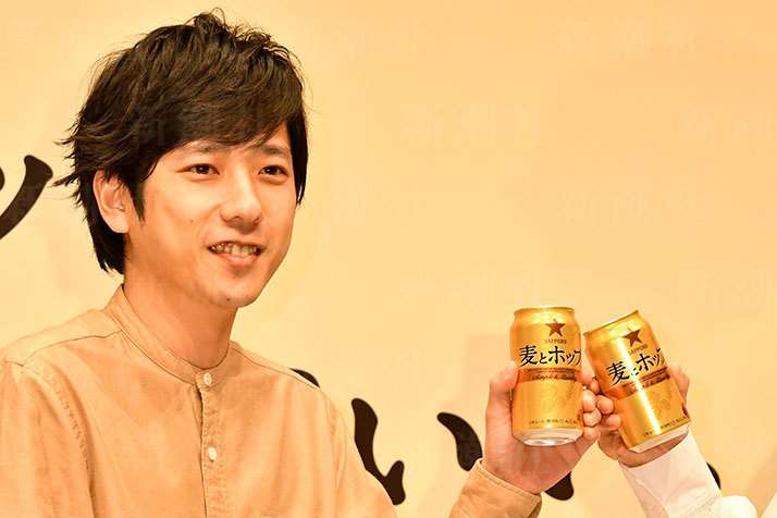 嵐の活動休止で再浮上する「匂わせ彼女」伊藤綾子の強さ（デイリー新潮） - Yahoo!ニュース